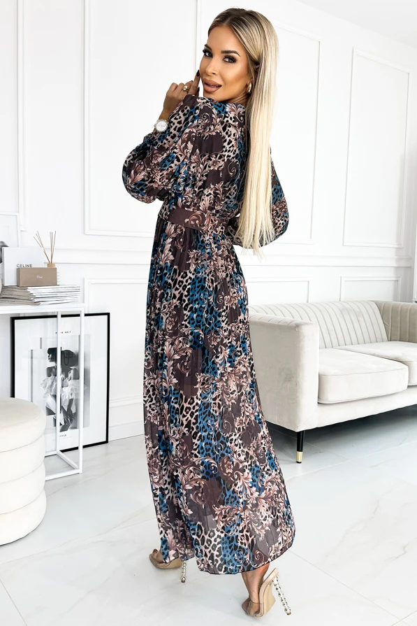 Plisowana szyfonowa długa sukienka z dekoltem, długim rękawkiem i szerokim paskiem - NIEBIESKO-BEŻOW